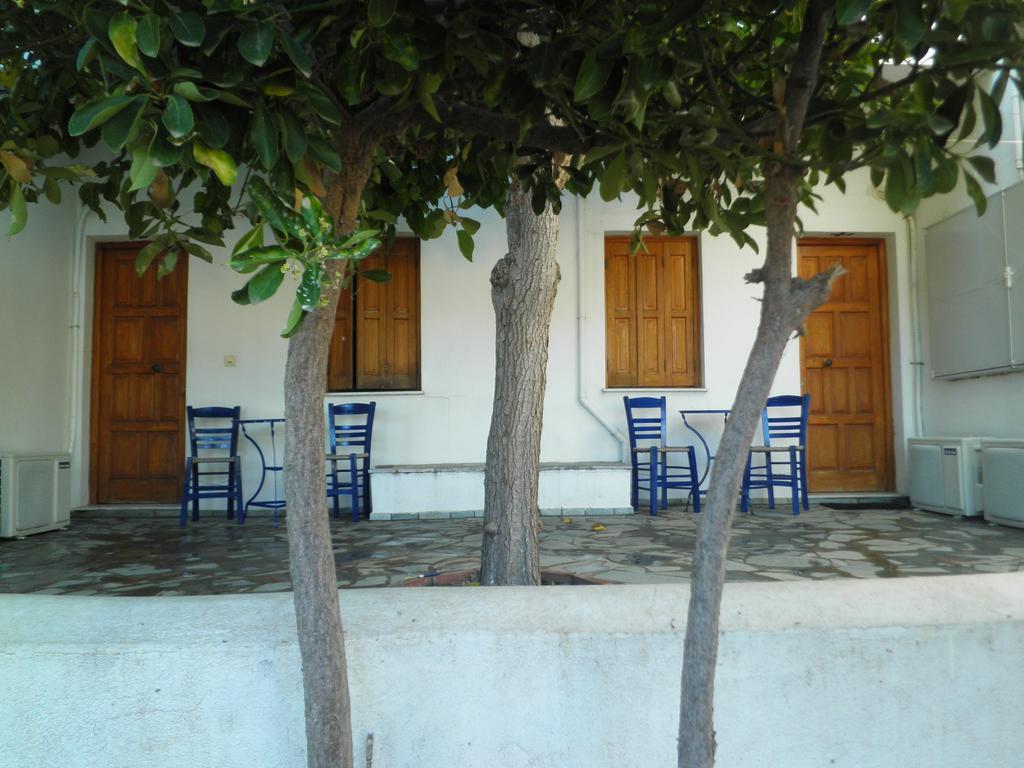Mavrikou Helen Apartments Skyros Rum bild