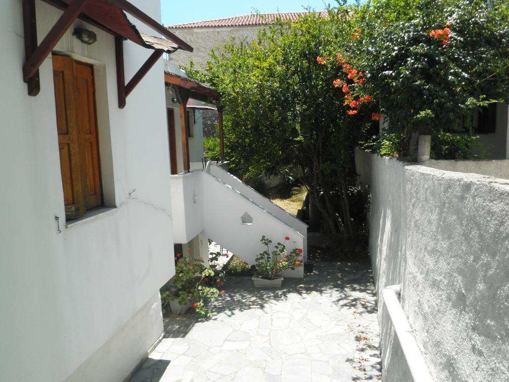 Mavrikou Helen Apartments Skyros Rum bild